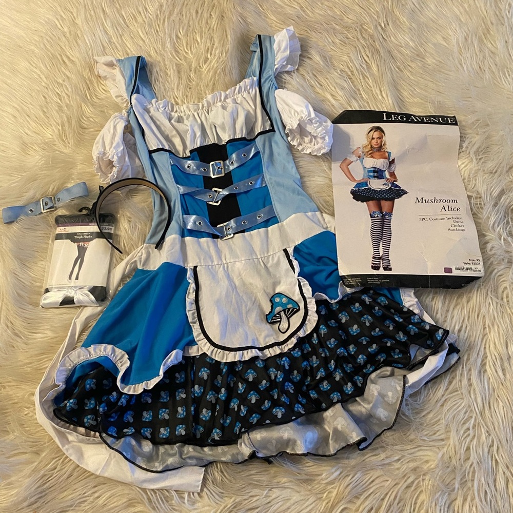 Woman’s mushroom Alice costume (DB)